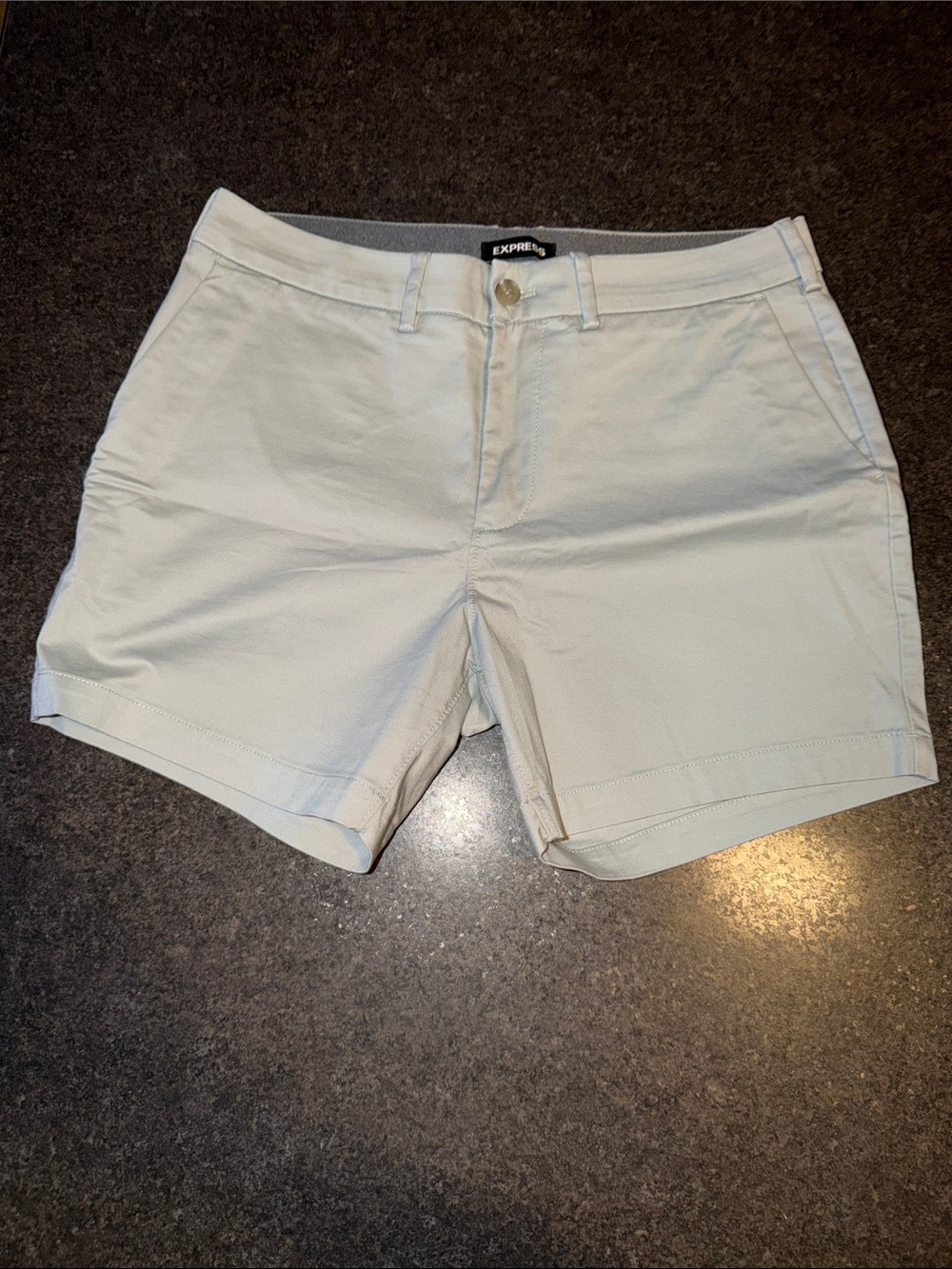 Express Cream Mid-Rise Chino Bermuda Shorts 6”